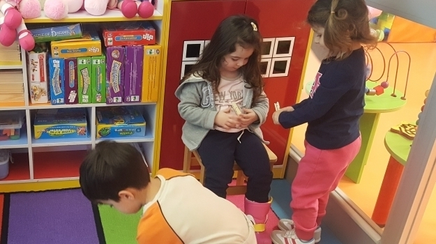Beykent Okyanus Koleji Okul Öncesi Çiçekler Grubu Öğrencileri Oyun Etkinliğinde