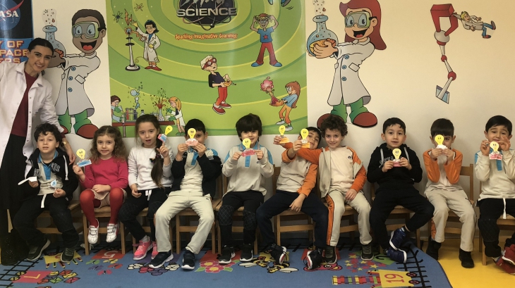 Beykent Okyanus Koleji Okul Öncesi Gökkuşağı Grubu  Öğrencileri Sanat Etkinliğinde