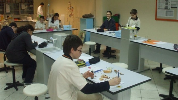 Beylikdüzü'nde Laboratuar Deneyleri Yapıldı