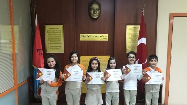 Beylikdüzü Okyanus Koleji İlkokul kademesi öğrencileri MentalUP ‘Madalya ve Üstün Başarı Belgesi’ ödüllerini aldılar.