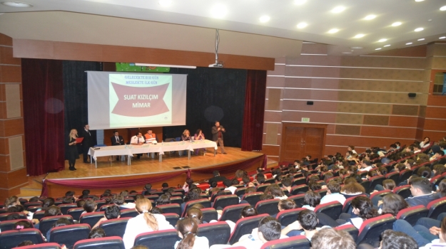 Beylikdüzü Okyanus Ortaokulu’nda "Gelecekte Bir Gün Meslekte İlk Gün” Projesi Veli Sempozyumu yapıldı