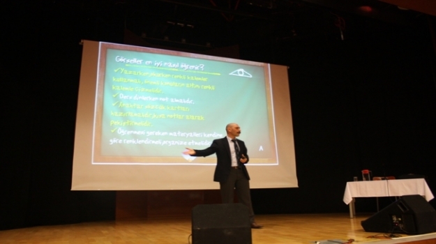 Beylikdüzünde Çağdaş Öğrenci ve Teknoloji Semineri
