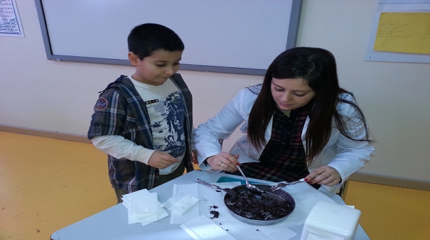 Çince Kulüp Dersi'nde Siyah Pirinç Tatlısı