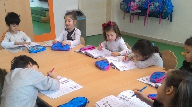 Eryaman Okul Öncesi Güneş Grubu Öğrencileri Okuma ve Yazma Etkinliğinde