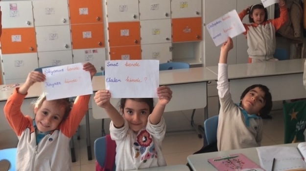 Eryaman 1/B Sınıfı ''Ben de Kimde Oyunu'' Oynadı