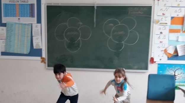 Eryaman 1-C Sınıfının Kelime Oyunu Heyecanı
