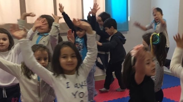 Eryaman Okyanus İlkokul Öğrencileri Modern Dans Dersinde