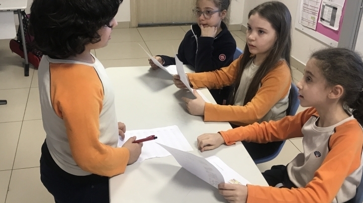 Eryaman Okyanus Koleji Öğrencileri Life Skills Dersinde Role Playing Etkinliğinde