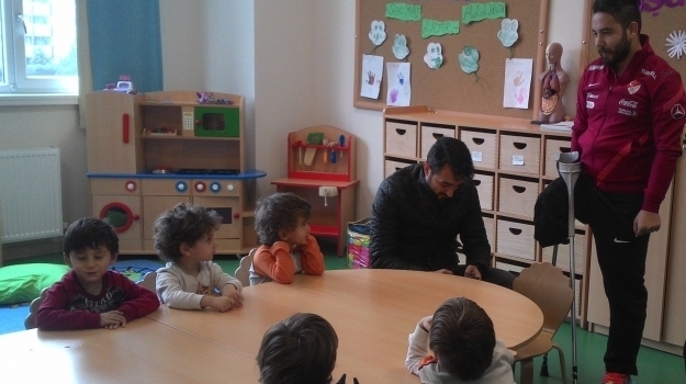 Eryaman Okyanus Okul Öncesi Çiçekler Grubu Aile Katılımı Etkinliğinde