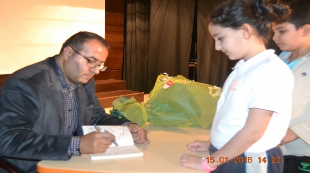 Güneşli Okyanus Koleji Öğrencileri Yazar Metin Özdamarlar ile Buluştular