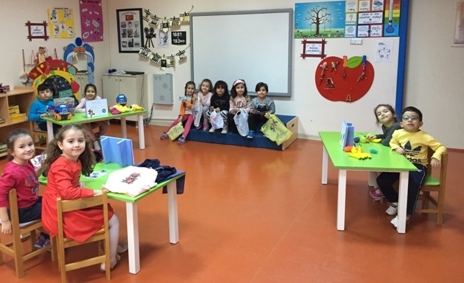 Güneşli Okyanus Koleji Okul Öncesi Gökkuşağı Grubu Bilingual Dersinde