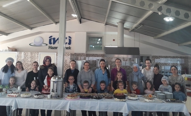 Güneşli Okyanus Koleji Okul Öncesi B grubu Pasta Etkinliğinde