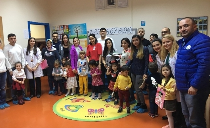 Güneşli Okyanus Koleji Okul Öncesi C grubu öğrencileri “Ailemle Okuldayım” Etkinliğinde