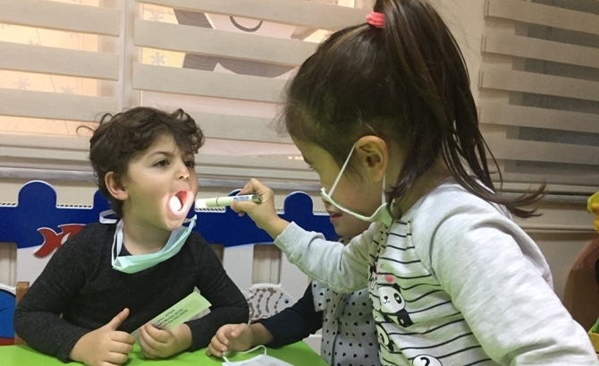 Güneşli Okyanus Koleji Okul Öncesi Çiçekler Grubu Aile Katılımında