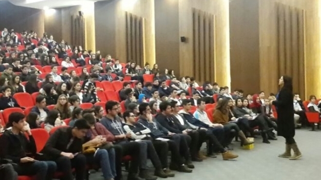 İncek Okyanus Anadolu Lisesinde Motivasyon Semineri Düzenlendi