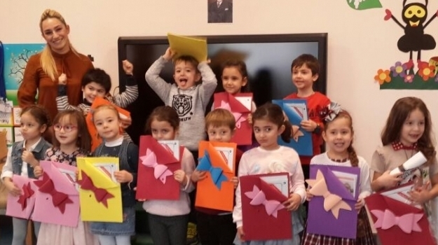 İncek Kampüsü Okul Öncesi Yıldızlar Grubu Öğrencileri İlk Karne Heyecanını Yaşadılar