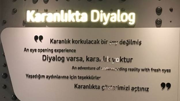 Ataşehir Ortaokulundan Karanlıkta Diyalog Sergisi Ziyareti