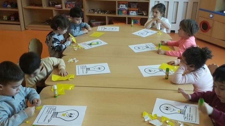 Kemerburgaz Okyanus Koleji  Çiçekler Grubu Türkçe Dil Etkinliğinde