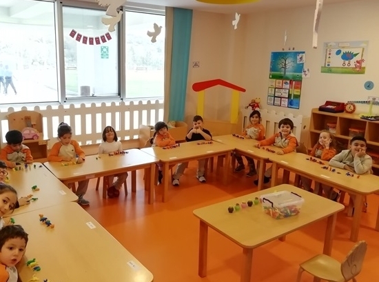 Kemerburgaz Okyanus Koleji Gökkuşağı Grubu Öğrencileri Okuma-Yazma Hazırlık Etkinliğinde