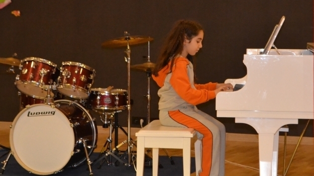 Konyaaltı Okyanus Kolejinde Müzik Dinletisi