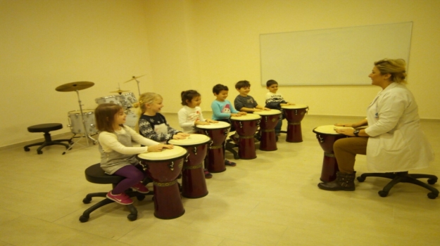 Mimarsinan Okyanus Koleji Okul Öncesi Müzik İlgi Ve Yetenek Odasında