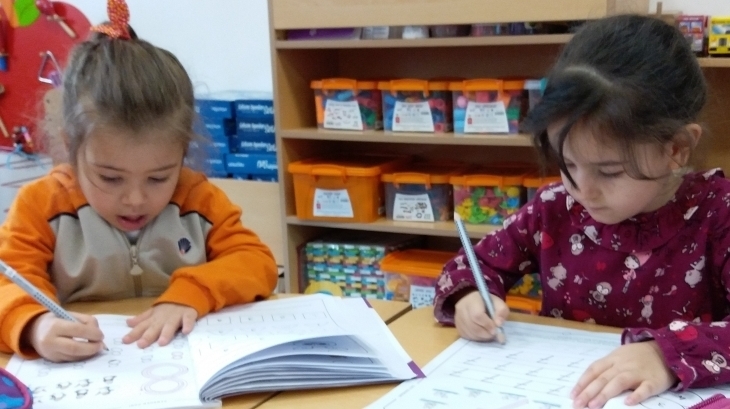 Mimarsinan Okyanus Koleji Okul Öncesi Yıldızlar Grubu Okuma Yazmaya Hazırlık Dersinde