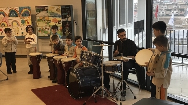 Nilüfer Okyanus İlkokulunda Yetenek Dersi Öğrencilerimizin Müzik Dinletisi