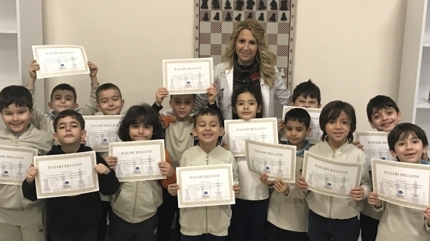Nilüfer Okyanus İlkokulunda Satranç Şenliği