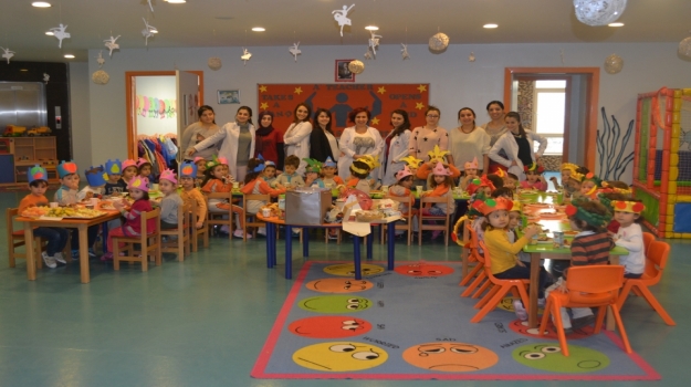 Okyanus Koleji Halkalı Okul Öncesi Öğrencileri Yerli Malı Partisinde.