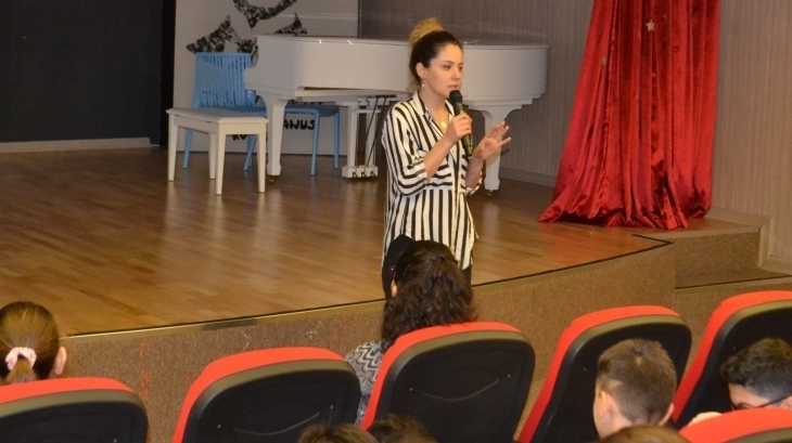 Ortaokul Öğrencileri 'Kişisel Gelişim' Dersinde
