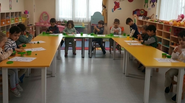 Sancaktepe Okyanus Koleji Okul Öncesi Kuşlar Grubu Öğrencileri Sanat Etkinliğinde