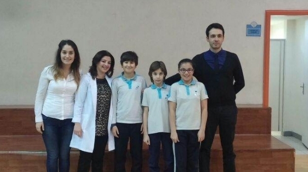 Sancaktepe Ortaokulu MyON Bookworm Rozetleri Sahiplerine Takdim Edildi