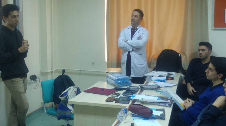 Üniversiteye Yerleşen Mezun Öğrencilerimiz 12. Sınıf Öğrencilerine Tecrübelerini Aktardılar