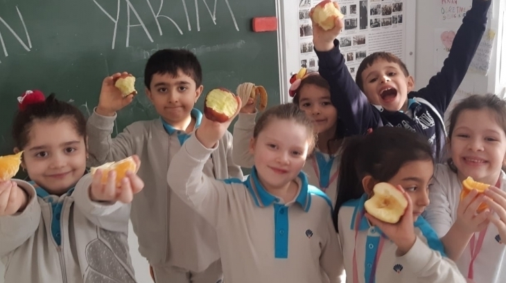 1B Sınıfı "Yarım - Bütün" Kavramlarını Öğrendi