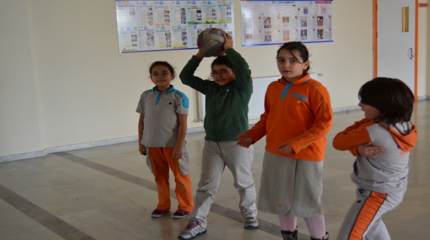 "Yakan Top Oyunu" ile Eğlenceli Dakikalar