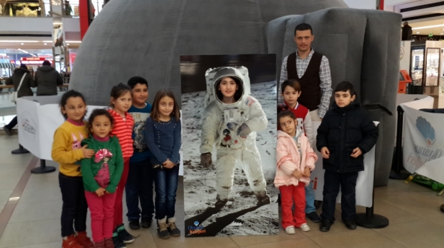 Güneşli Okyanus'tan Airport AVM'de Planetaryum Etkinliği