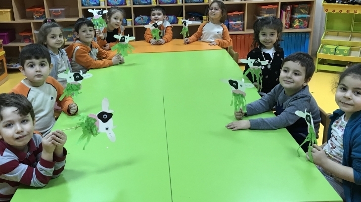 Avcılar İnciler Grubu Öğrencileri Türkçe Sanat Etkinliğinde