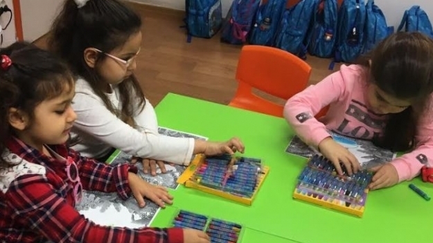Bahçelievler Okul Öncesi Yıldızlar Grubu Öğrencileri İngilizce dersinde Ormanda Yaşayan Hayvanları Öğreniyor