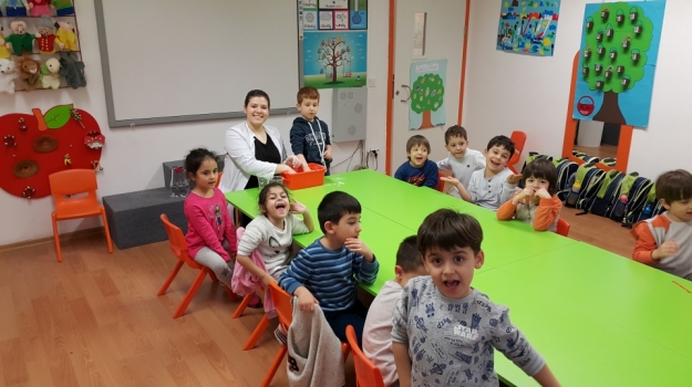 Bahçelievler Okyanus  Okul Öncesi Gökkuşağı Grubu Fen Doğa Dersinde