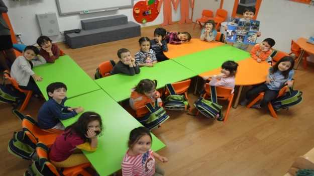 Bahçelievler Okyanus Okul Öncesi Gezegenler Grubu Sosyal Beceri Dersinde