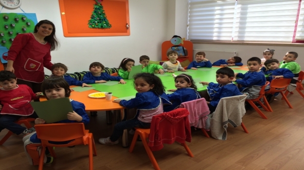Bahçelievler Okyanus Okul Öncesi Gökkuşağı Grubu İngilizce Dersinde Harikalar Yaratıyor