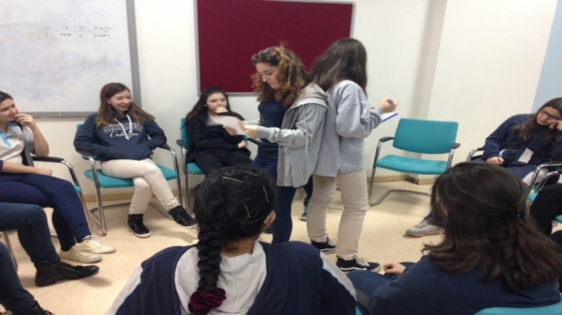 Bahçeşehir Güzel Sanatlar Lisesi Öğrencileri ile "İletişim Etkinliği" Çalışması