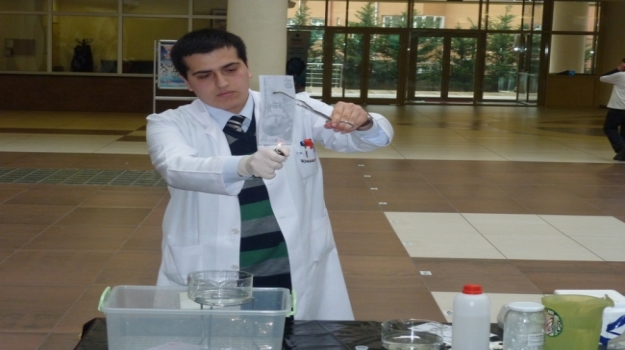 Bahçeşehir Kampüsü Öğrencileri Deney Showda