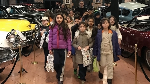 Bahçeşehir Kampüsü İlkokul 4. Sınıf öğrencileri Rahmi  KOÇ Müzesinde