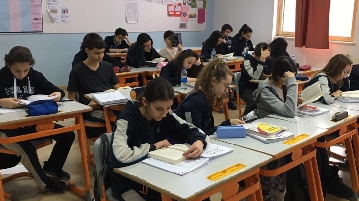 Bahçeşehir Okyanus Koleji Ortaokul Kademesi Kitap Okuma Etkinliği