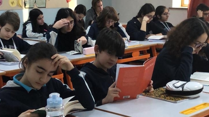 Bahçeşehir Okyanus Koleji Ortaokul Kademesi Kitap Okuma Etkinliği