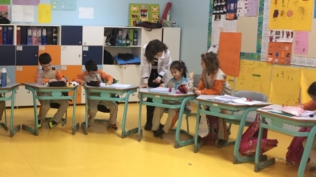 Bahçeşehir Üstün Zekalılar 2-D Sınıfı Yrd. Doç. Dr. Savaş Akgül İle Akademisyen Derslerinde