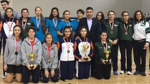 Beykent Anadolu Lisesi Genç kız Badminton Takımımız İstanbul Şampiyonu Oldu!