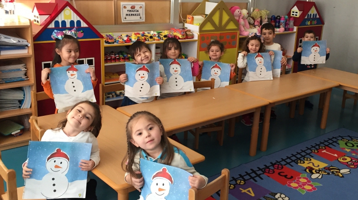 Beykent Okyanus Koleji Okul Öncesi Çiçekler Grubu Sanat Etkinliğinde