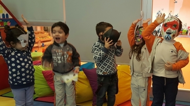 Beykent Okyanus Koleji Okul Öncesi Çiçekler Grubu Öğrencileri Maske Partisinde